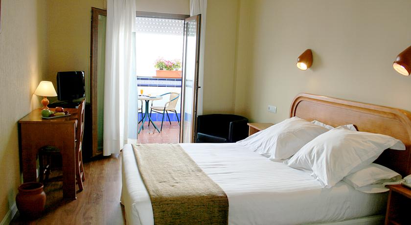 LOS CÁNTAROS HOTEL